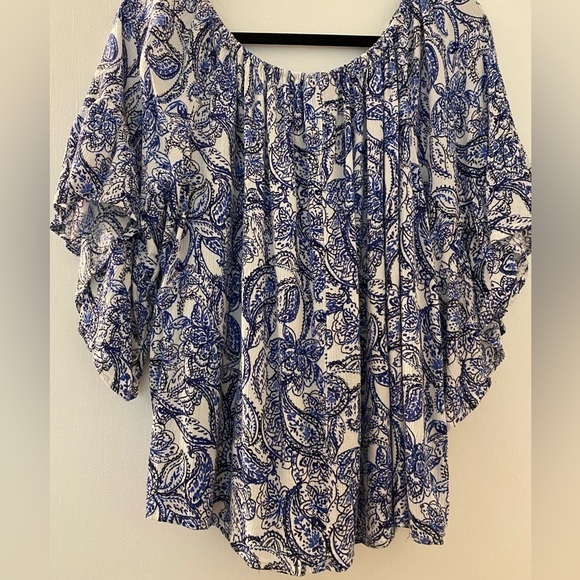 Bobeau top, size Large. Navy blue and white. Off shoulder or on ,full … - Picture 2 of 7